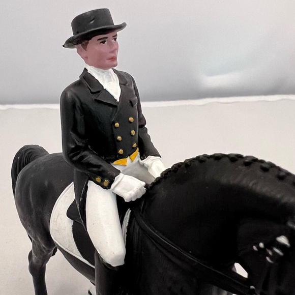 Safari Ltd 2010 James On Dancing Bells Horse with Rider Toy Figure - Picture 2 of 8